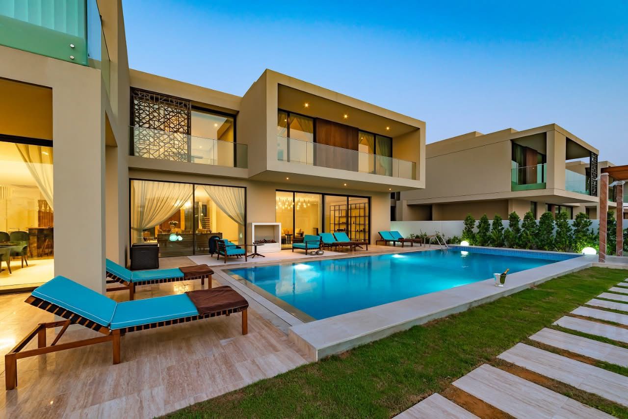 Swimming pool and hardscape design