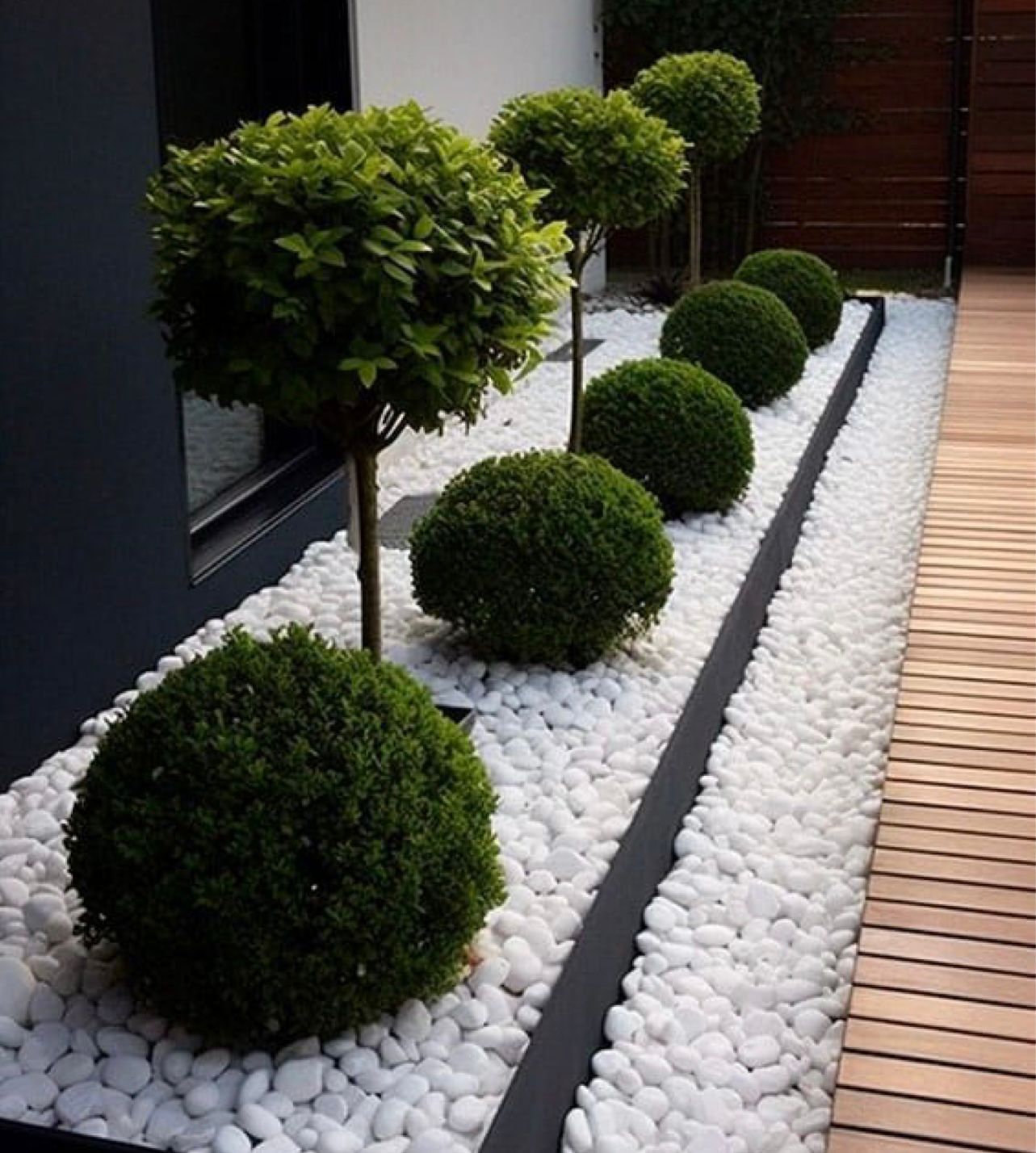 Growscape villa landscaping project in Dubai with modern garden design
